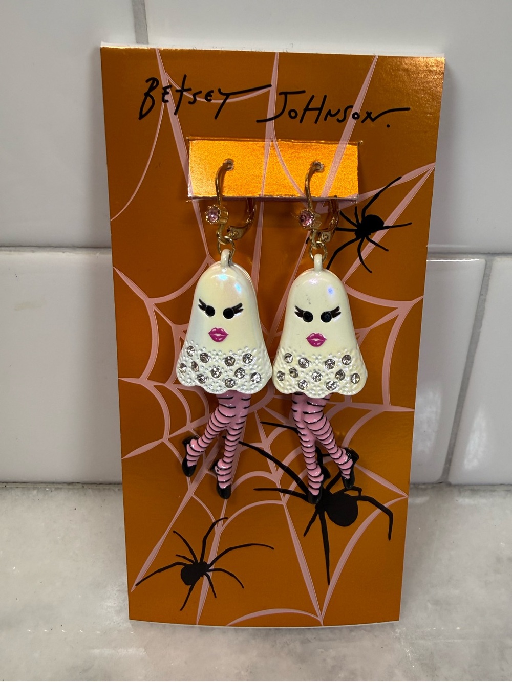 BNWT Betsey Johnson Halloween Dangle Earrings Ghost Girl
